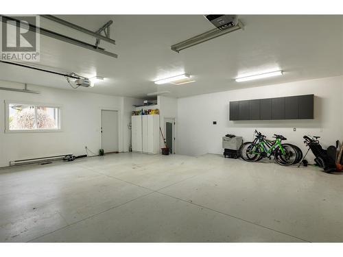1200 Mission Ridge Road, Kelowna, BC - Indoor Photo Showing Garage