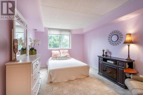#112 -3499 Upper Middle Rd, Burlington, ON - Indoor Photo Showing Bedroom