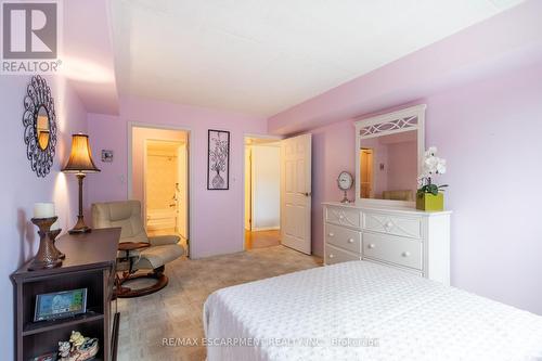 112 - 3499 Upper Middle Road, Burlington, ON - Indoor Photo Showing Bedroom