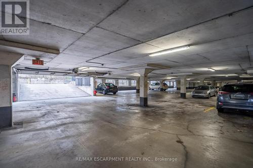112 - 3499 Upper Middle Road, Burlington, ON - Indoor Photo Showing Garage