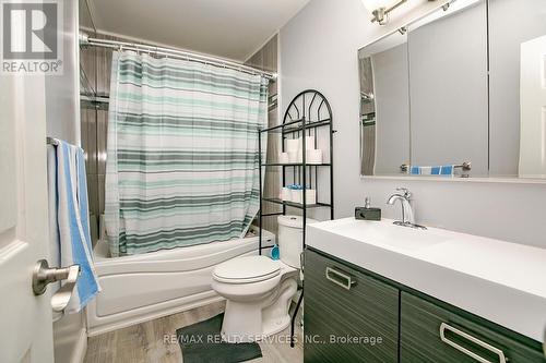 ##80 -900 Central Park Dr, Brampton, ON - Indoor Photo Showing Bathroom