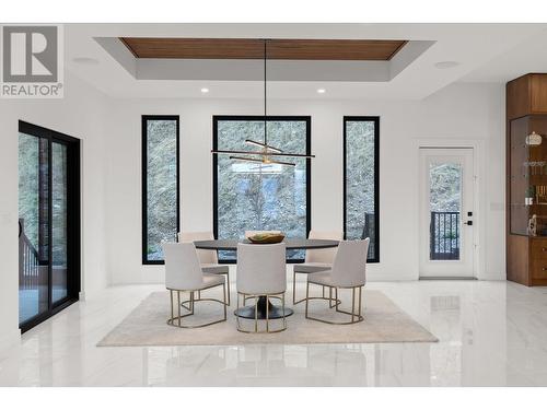 5667 Jasper Way, Kelowna, BC - Indoor Photo Showing Dining Room