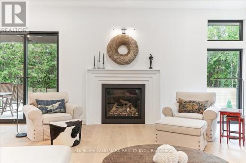 114 Reding Road, Hamilton, ON - Indoor Photo Showing Living Room With Fireplace