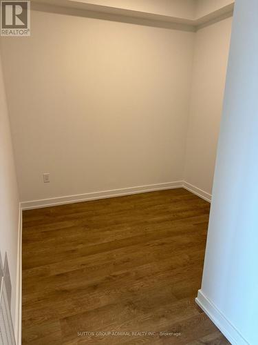 #303 -415 Main St, Hamilton, ON - Indoor Photo Showing Other Room