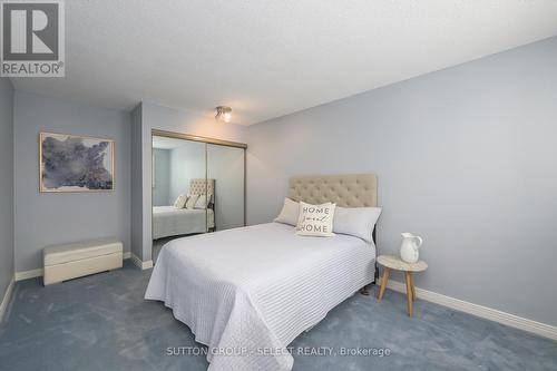 #44 -60 Fiddlers Green Rd, London, ON - Indoor Photo Showing Bedroom