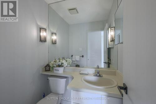 #44 -60 Fiddlers Green Rd, London, ON - Indoor Photo Showing Bathroom