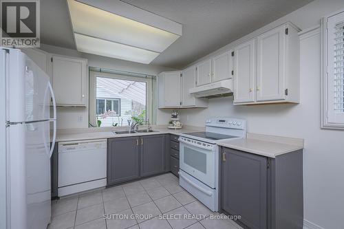 44 - 60 Fiddlers Green Road, London, ON - Indoor Photo Showing Kitchen With Double Sink
