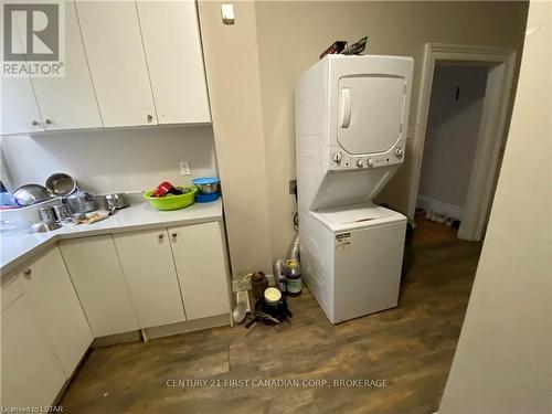 190 Wellington St, London, ON - Indoor Photo Showing Laundry Room