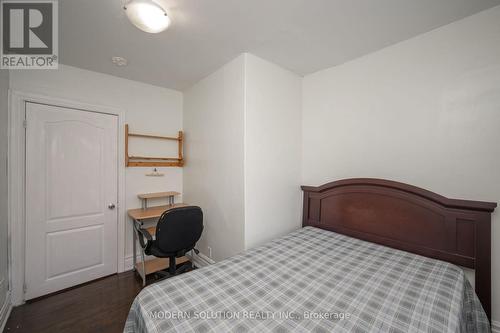 439 Wentworth Street N, Hamilton, ON - Indoor Photo Showing Bedroom