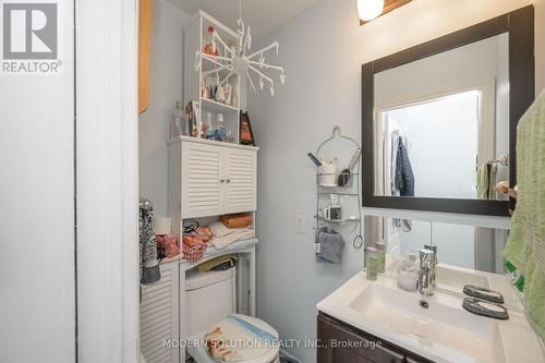 439 Wentworth Street N, Hamilton, ON - Indoor Photo Showing Bathroom