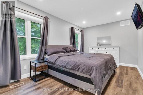 199 Napoleon St, Grey Highlands, ON - Indoor Photo Showing Bedroom