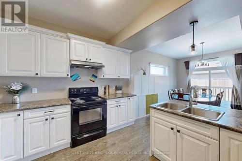 18 Cottonwood Drive, Belleville, ON - Indoor Photo Showing Kitchen With Double Sink