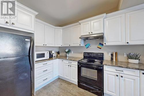 18 Cottonwood Drive, Belleville, ON - Indoor Photo Showing Kitchen