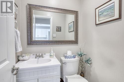 33 - 229 Jeffery Street, Whitby, ON - Indoor Photo Showing Bathroom