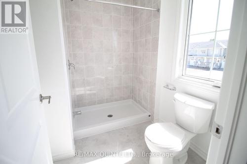 39 Lincoln Drive, Belleville, ON - Indoor Photo Showing Bathroom