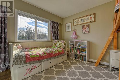 125 Country Club Boulevard, Williams Lake, BC - Indoor Photo Showing Bedroom
