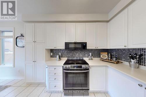 44 Pexton Avenue W, Richmond Hill, ON - Indoor Photo Showing Kitchen With Double Sink