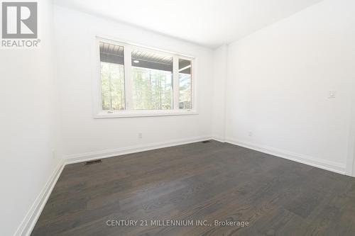 75 49Th St S, Wasaga Beach, ON - Indoor Photo Showing Other Room