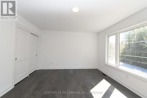 75 49Th St S, Wasaga Beach, ON - Indoor Photo Showing Other Room