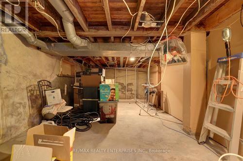 1091 Edgeleigh Ave, Mississauga, ON - Indoor Photo Showing Basement