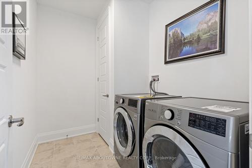1467 Everest Crescent, Oakville, ON - Indoor Photo Showing Laundry Room