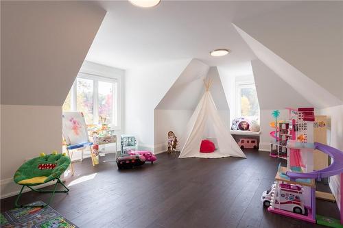 Bedroom / Playroom - 46 Appaloosa Trail, Carlisle, ON - Indoor Photo Showing Other Room