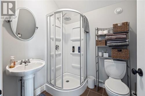 41 Riverview Drive, Rockport, ON - Indoor Photo Showing Bathroom