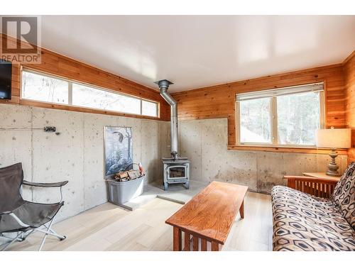 852 First Avenue, Hedley, BC - Indoor With Fireplace