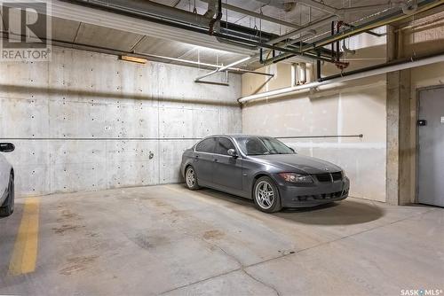 307 502 Perehudoff Crescent, Saskatoon, SK - Indoor Photo Showing Garage