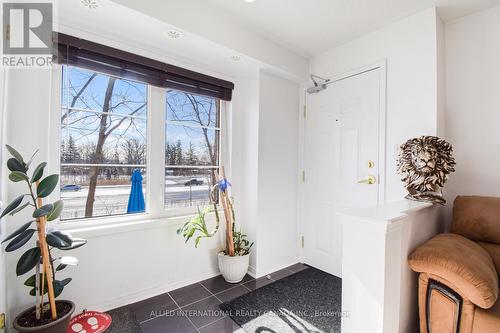 15 - 6063 Kingston Road, Toronto, ON - Indoor Photo Showing Other Room