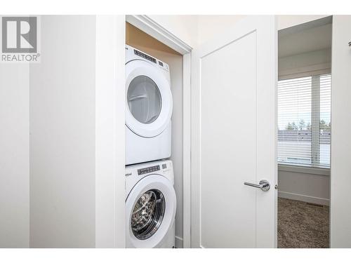 610 Academy Way Unit# 123, Kelowna, BC - Indoor Photo Showing Laundry Room