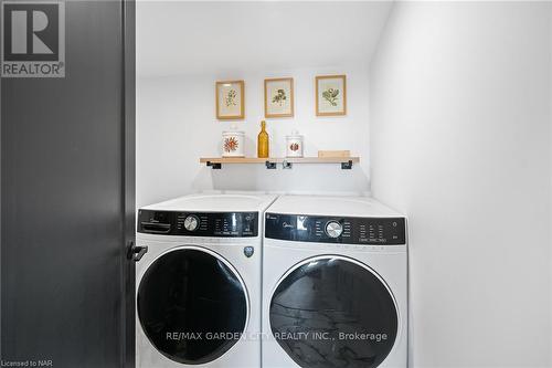 1368 Lorraine Rd, Port Colborne, ON - Indoor Photo Showing Laundry Room