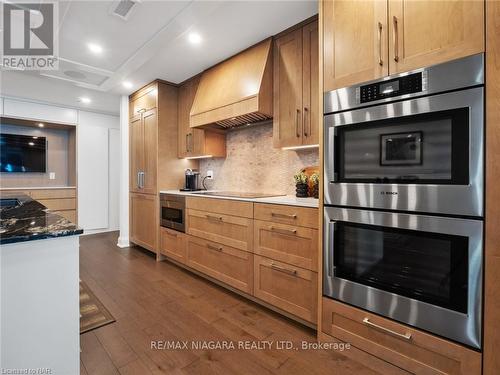 102 - 10 Dalhousie Avenue, St. Catharines, ON - Indoor Photo Showing Kitchen With Upgraded Kitchen