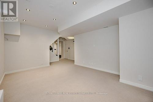 15 Fiddlehead Cres, Hamilton, ON - Indoor Photo Showing Other Room