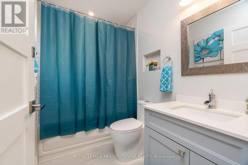 14 Princess Anne Dr, Halton Hills, ON - Indoor Photo Showing Bathroom