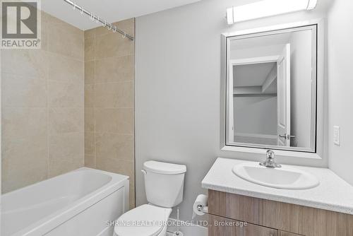 #9 -745 Chelton Rd, London, ON - Indoor Photo Showing Bathroom
