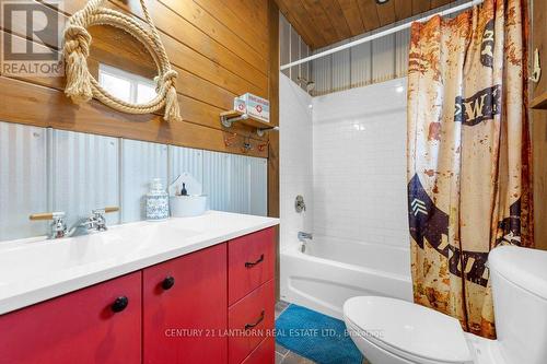 54 Flinton Rd, Tweed, ON - Indoor Photo Showing Bathroom
