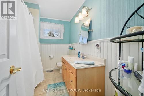206 Chatterton Valley Cres, Quinte West, ON - Indoor Photo Showing Bathroom