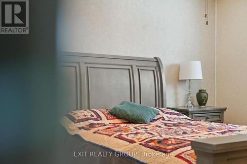 206 Chatterton Valley Crescent, Quinte West, ON - Indoor Photo Showing Bedroom