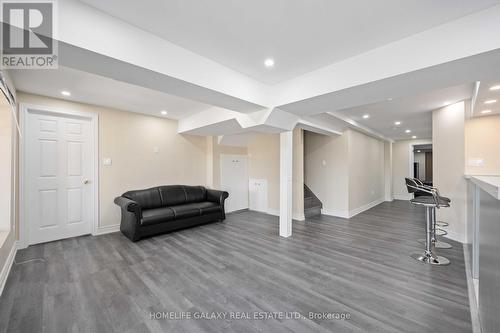 7 Mosely Cres, Ajax, ON - Indoor