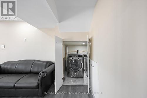 7 Mosely Cres, Ajax, ON - Indoor Photo Showing Other Room