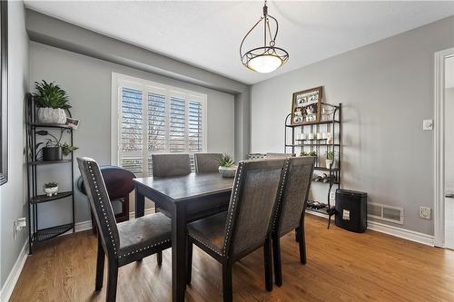9 Newcombe Road, Dundas, ON - Indoor Photo Showing Dining Room