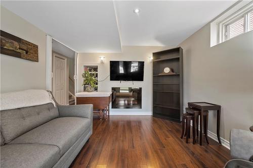 9 Newcombe Road, Dundas, ON - Indoor Photo Showing Living Room With Fireplace