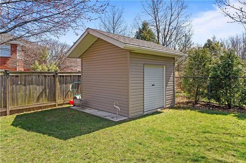9 Newcombe Road, Dundas, ON - Outdoor