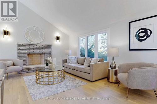 1201 Kingdale Rd, Newmarket, ON - Indoor Photo Showing Living Room With Fireplace