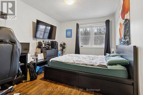 355 Cheryl Mews Boulevard, Newmarket, ON - Indoor Photo Showing Bedroom