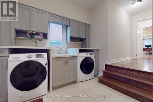 29 Vesta Dr, Richmond Hill, ON - Indoor Photo Showing Laundry Room