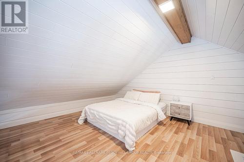 1087 Vindin St, Midland, ON - Indoor Photo Showing Bedroom