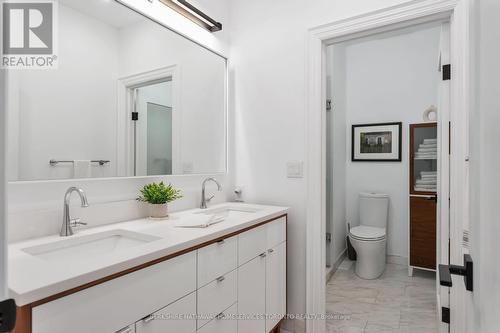 14 Rathnelly Ave, Toronto, ON - Indoor Photo Showing Bathroom