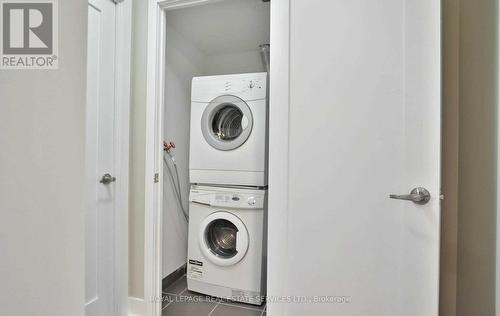 818 - 20 Blue Jays Way, Toronto, ON - Indoor Photo Showing Laundry Room